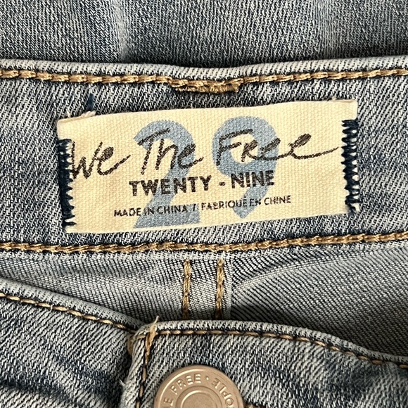 Free People Women's Light Wash Button Fly Bell Bottom Jeans Size 29 - Picture 3 of 7